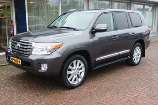 Toyota Land Cruiser 2016 - (200 SERIES) V8 200 5.5 Executive 7 persoons. Luchtvering. €42.500.- Marge te koop