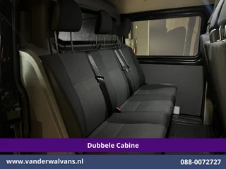 Volkswagen Transporter 2023 - 2.0 TDI 150pk Automaat L2H1 Dubbele Cabine Euro6 Airco | 6-Zits | Camera | Navigatie | Apple Carplay | Cruisecontrol afbeelding 2 miniatuur