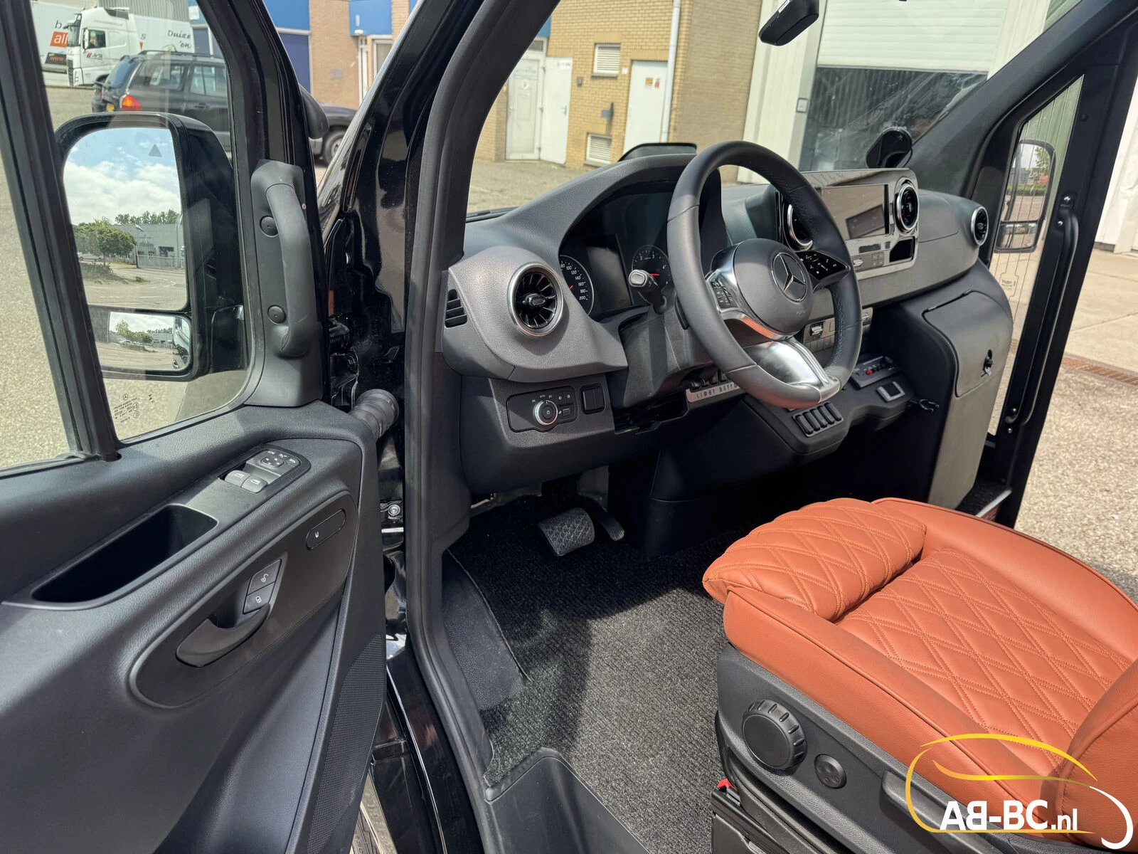 Mercedes-Benz 519 Storm, 21 Seats large luggage space, Euro 6 2026 Bild 36