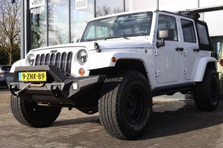 Jeep Wrangler 2010 - 3.8i V6 Aut. Sahara 4 drs JK 4x4 / LED / SOFTTOP zdjecie 24