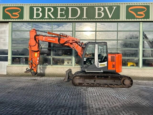Hitachi 2013 - ZX 135 US-3 image 1