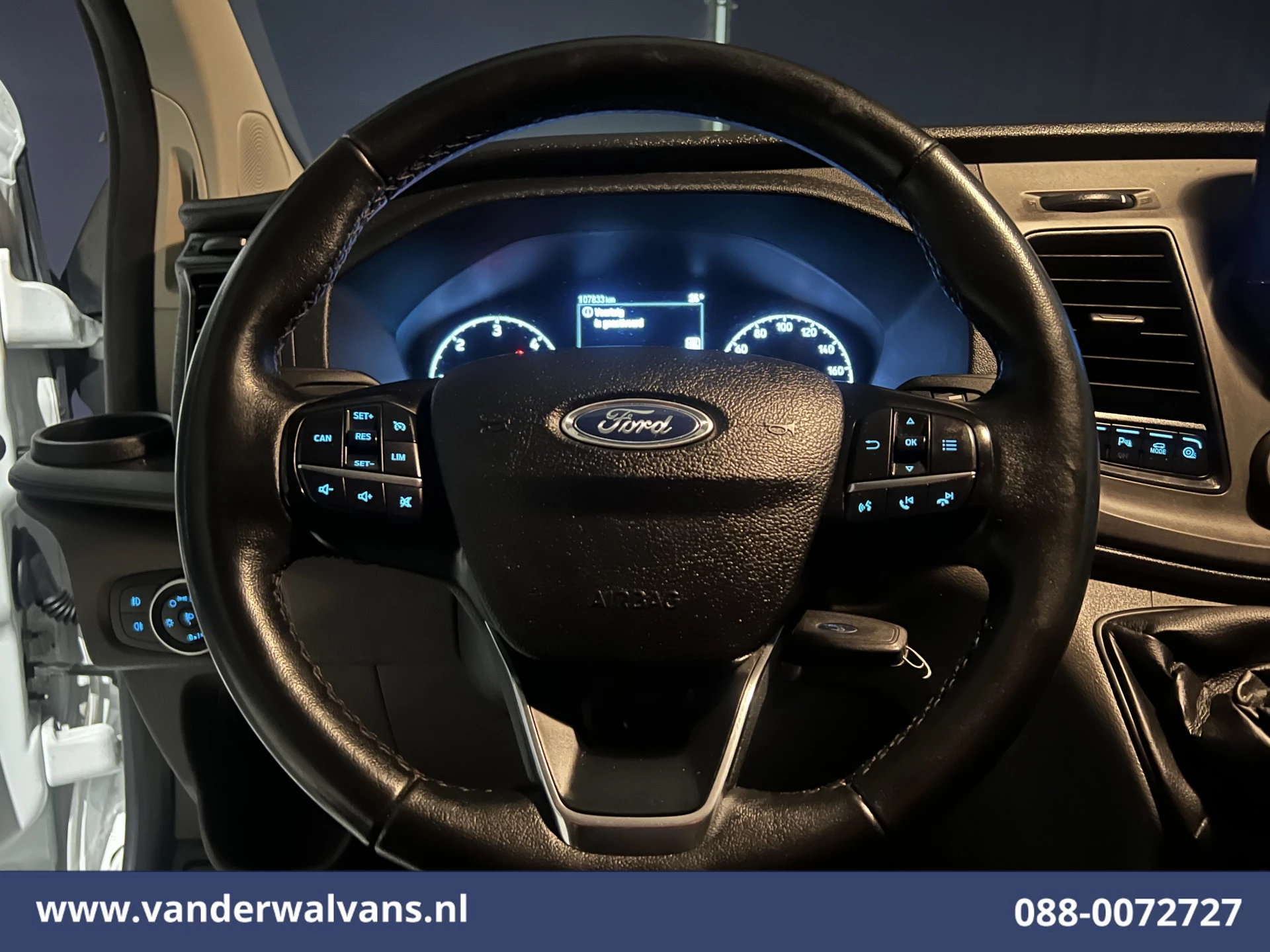Ford Transit Custom 2021 - 2.0 TDCI L2H1 Euro6 Airco | Camera | 2800kg trekvermogen | Apple Carplay | Cruisecontrol | LED | Parkeersensoren obrázek 6
