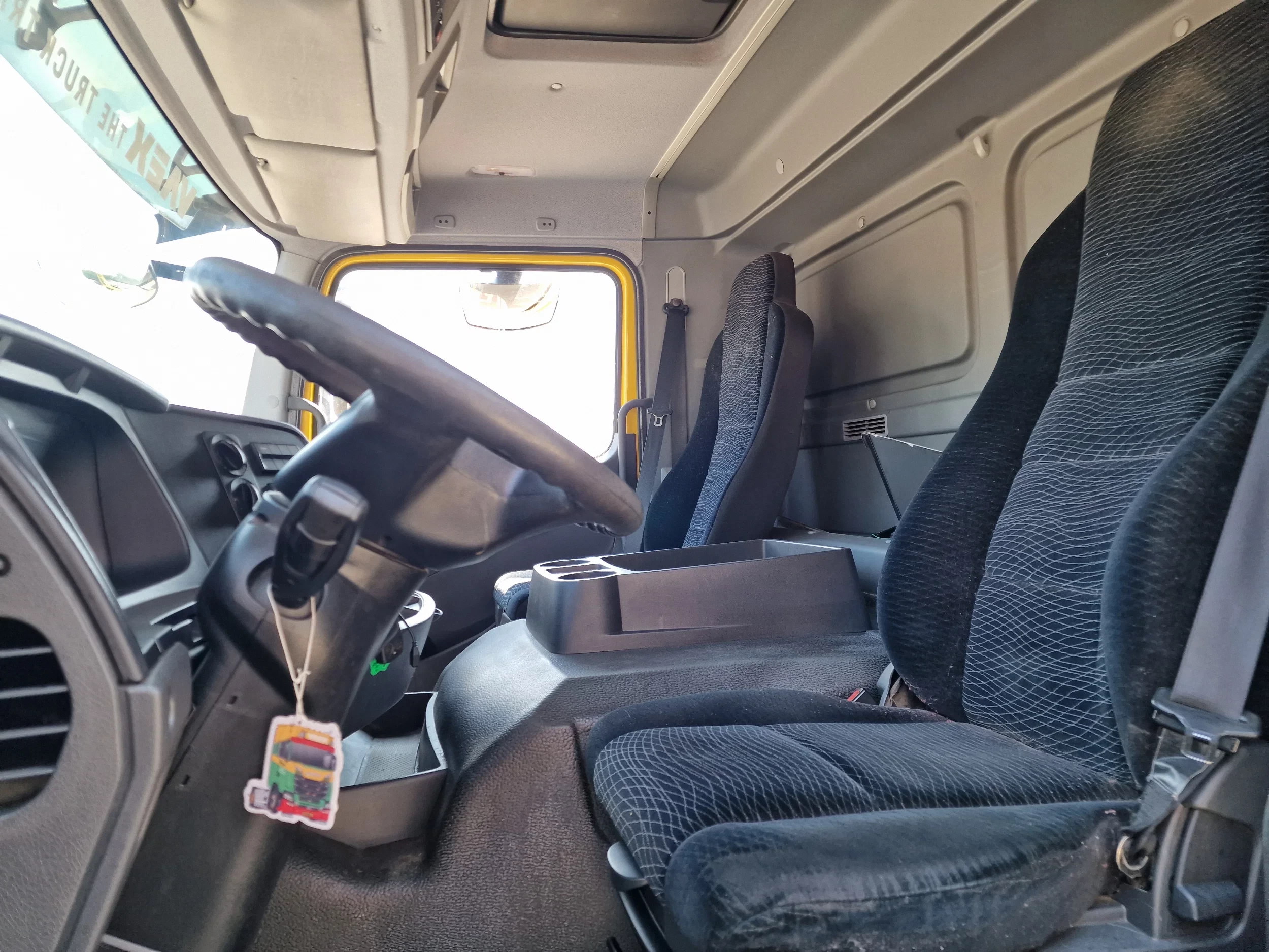 Mercedes-Benz Atego 2013 - 1223 4x2 Box with sidedoors - Loadlift - Euro 6 - Low KM - Automatic gearbox image 21