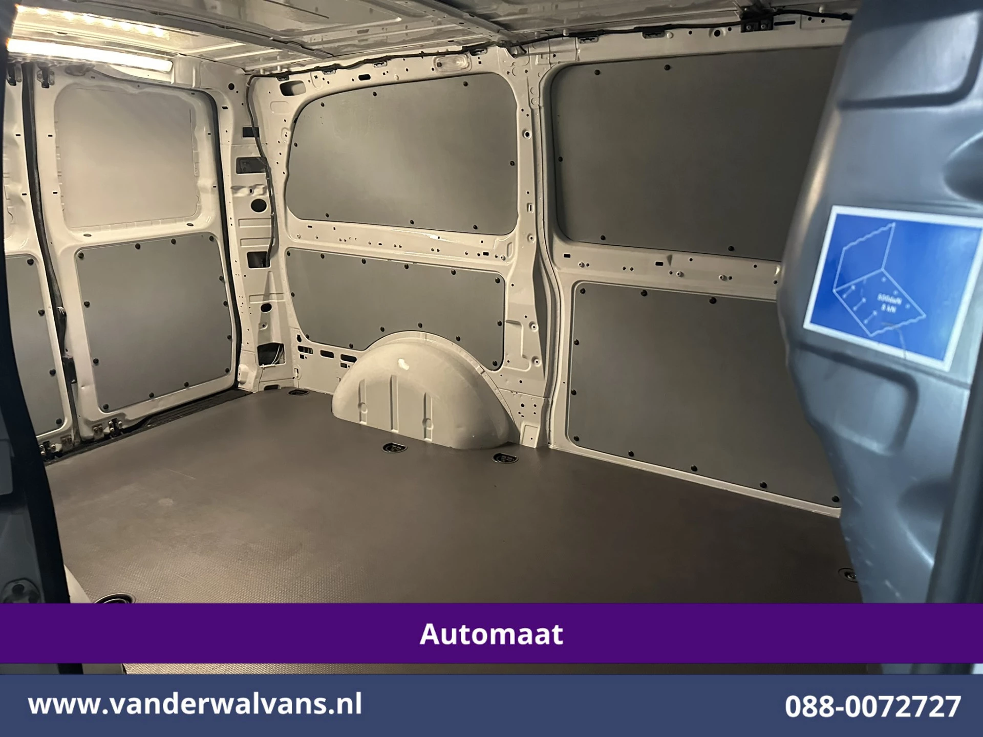 Mercedes-Benz Vito 2021 - 114 CDI 136pk 9G-Tronic Automaat L2H1 Euro6 Airco | Camera | Navigatie | Imperiaal | 2500kg Trekhaak | Apple Carplay image 14