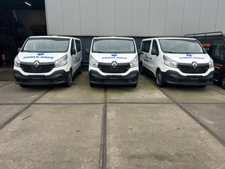 Renault Trafic - 1.6DCI L1H1 Ambulance UNUSED NIEUW Airco Cruisecontrol 3X Op Voorraad nieuw en on gebruikt afbeelding 3 miniatuur