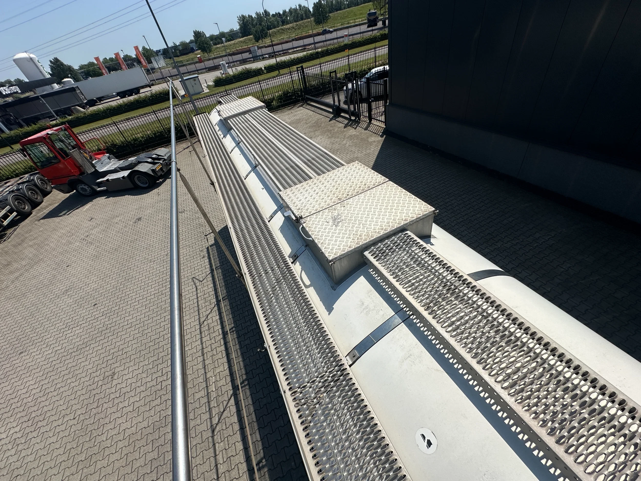 Van Hool 2014 - FOOD / RVS chassis / empty weight: 5.860kg / 29.500L / 1-comp.+ 1 baffel / discbrakes / NL / APK: 05/2027 afbeelding 30