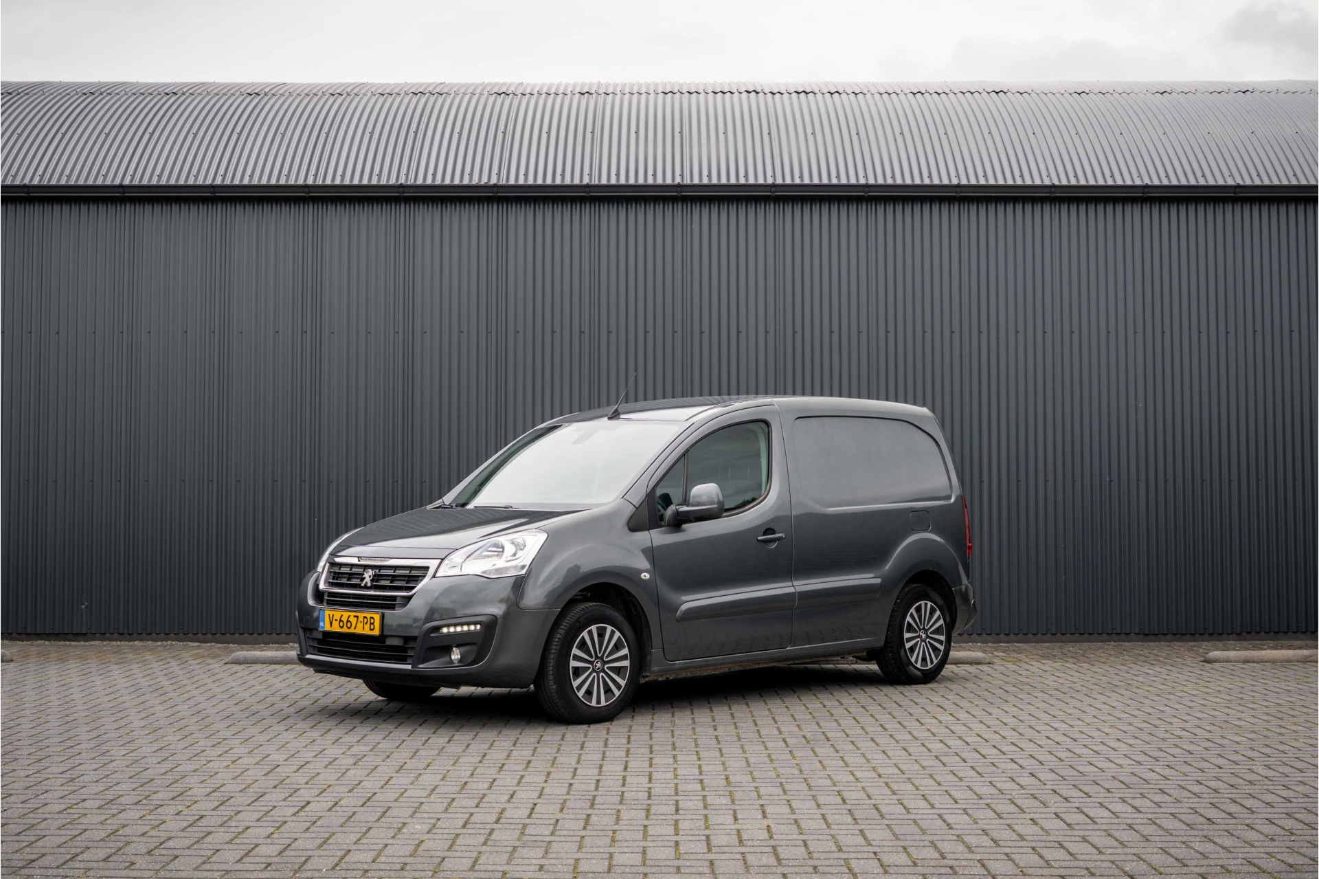 Peugeot Partner 2018 - | 3-Zits | Cruise | Navi | Airco afbeelding 1