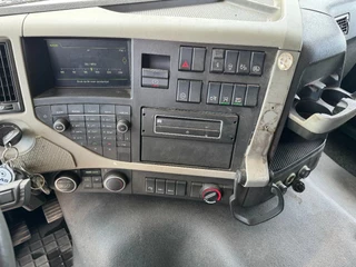 Volvo FM 420 2019 - 4X2 - DIESEL & LNG GAS image 15