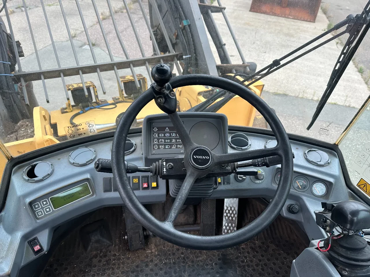 Volvo 2000 - L180 C High Lift Bild 17