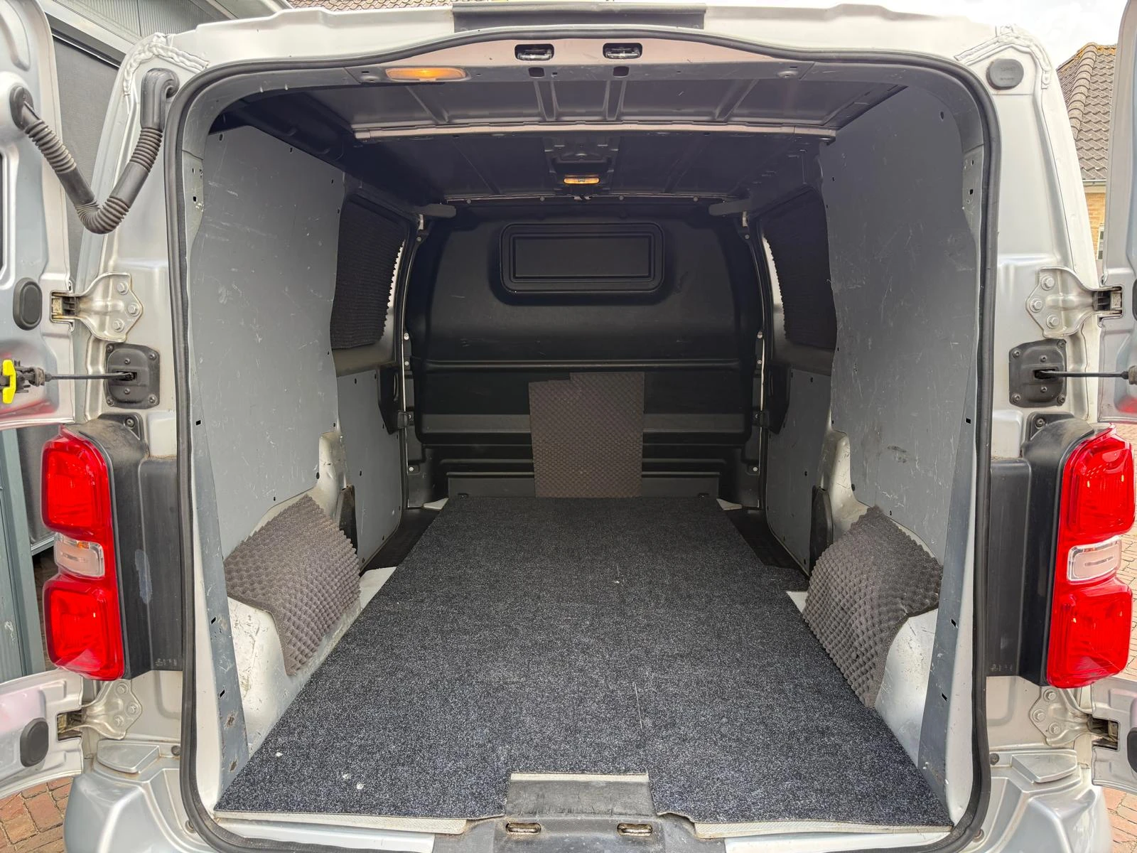 Toyota ProAce 2018 - 2.0 D Professional 2x schuifdeur Trekhaak PDC Navi Clima NAP Half Leer afbeelding 7