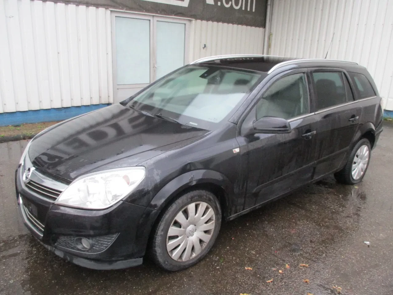 Opel Astra 2009 - 1.7 CDTI , NOT RUNNING , Navi , Airco , lederen bekleding afbeelding 1