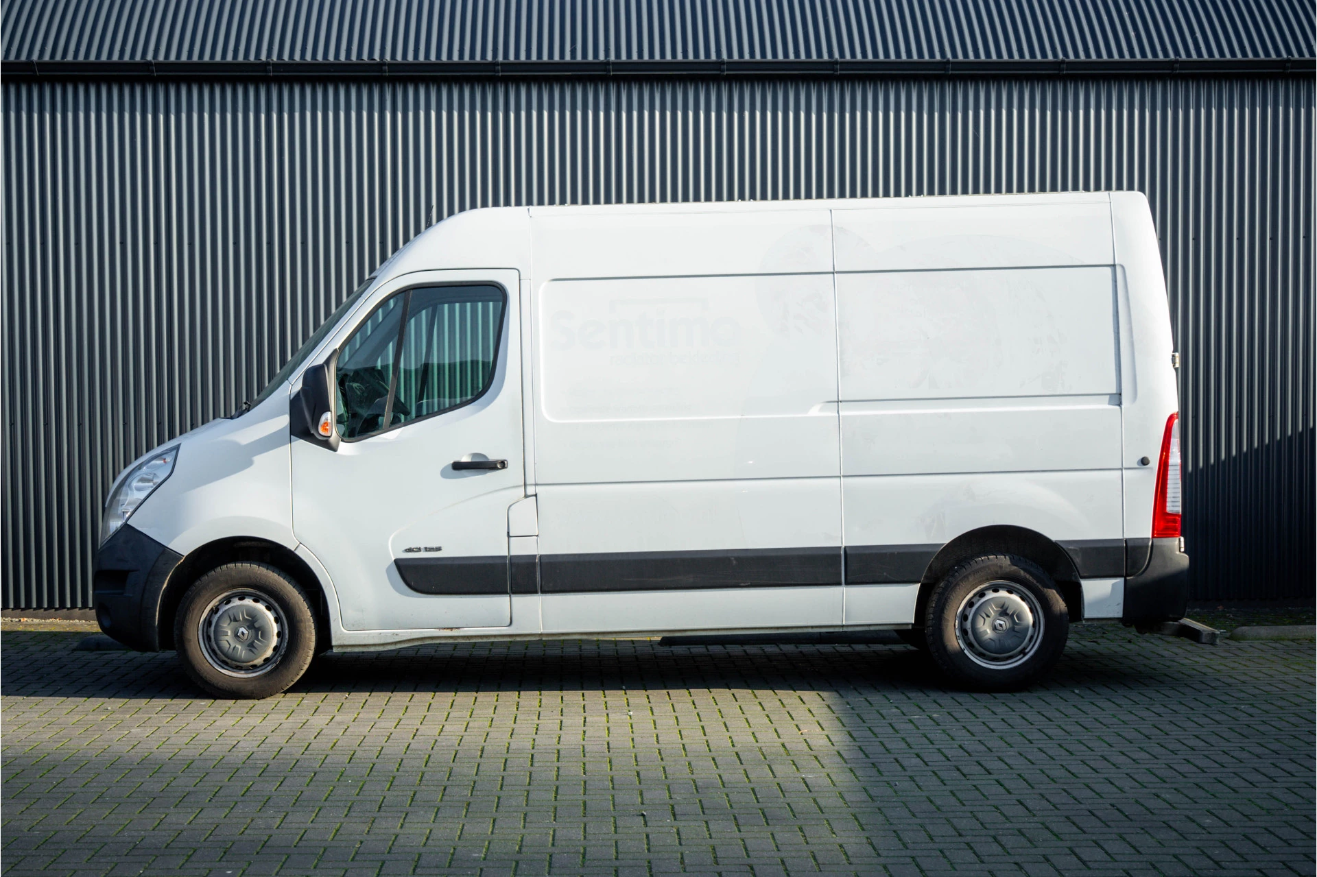 Renault Master 2011 - 2.3DCI | 125 PK L2H2 | Airco | Trekhaak Bild 5