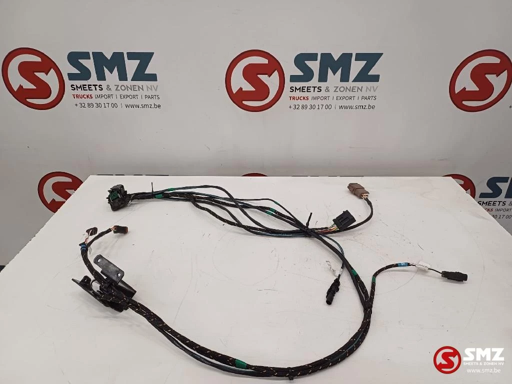 Caterpillar 2022 - Wiring harnesses chassis + lightning Caterpillar afbeelding 1
