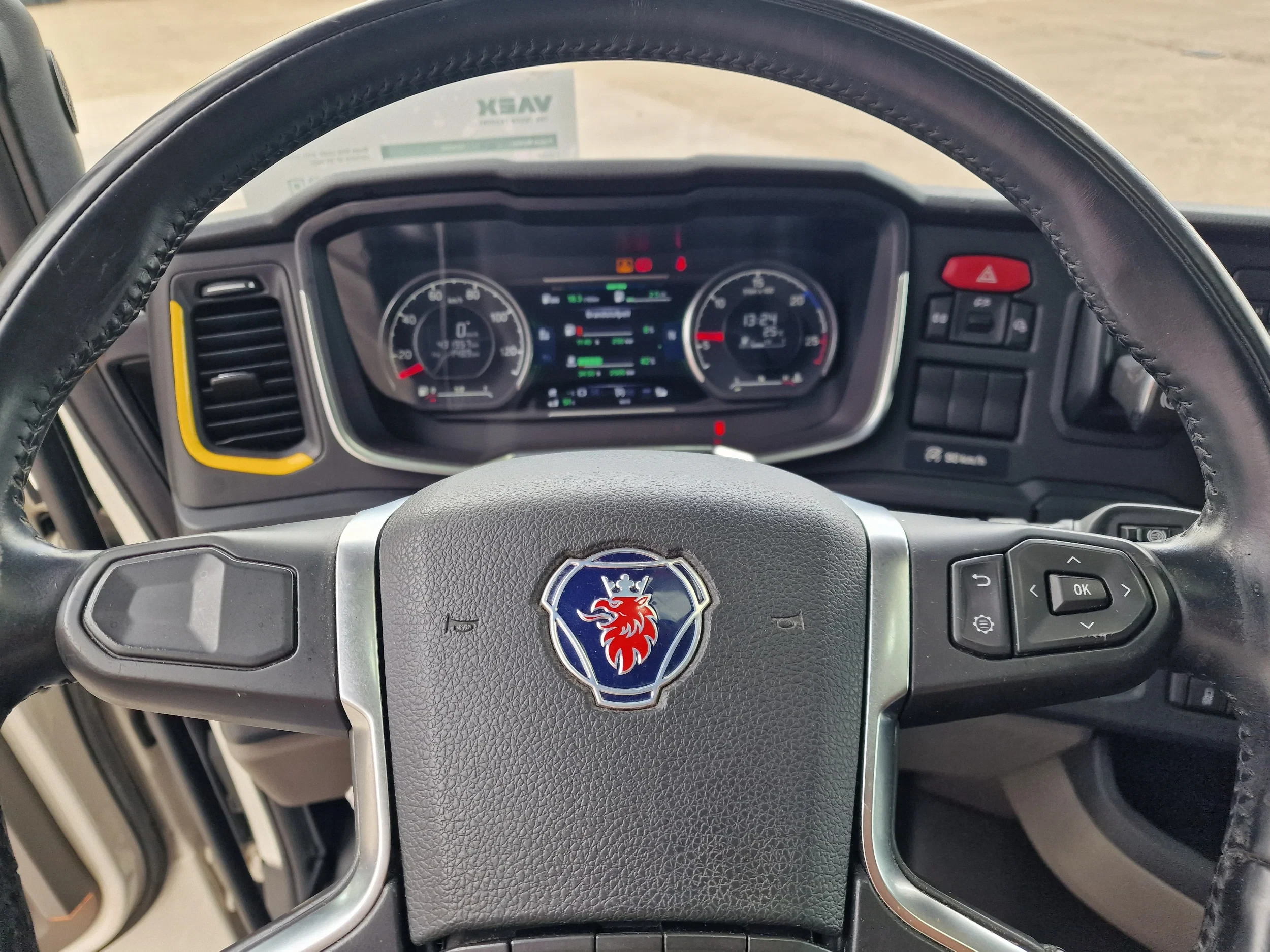 Scania S 2022 - 530S V8 NGS Highline 4x2 - Retarder - Night clima - 2x tank - Led image 16