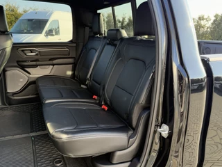 Dodge Ram 1500 2024 - 3.0 420 PK REBEL PREMIUM / LUCHTVERING / 2025 MODEL / INCL PRINS LPG! / PANO / 360 CAMERA / TREKHAAK / 3500 KG AHG / NIGHT EDITION image 7