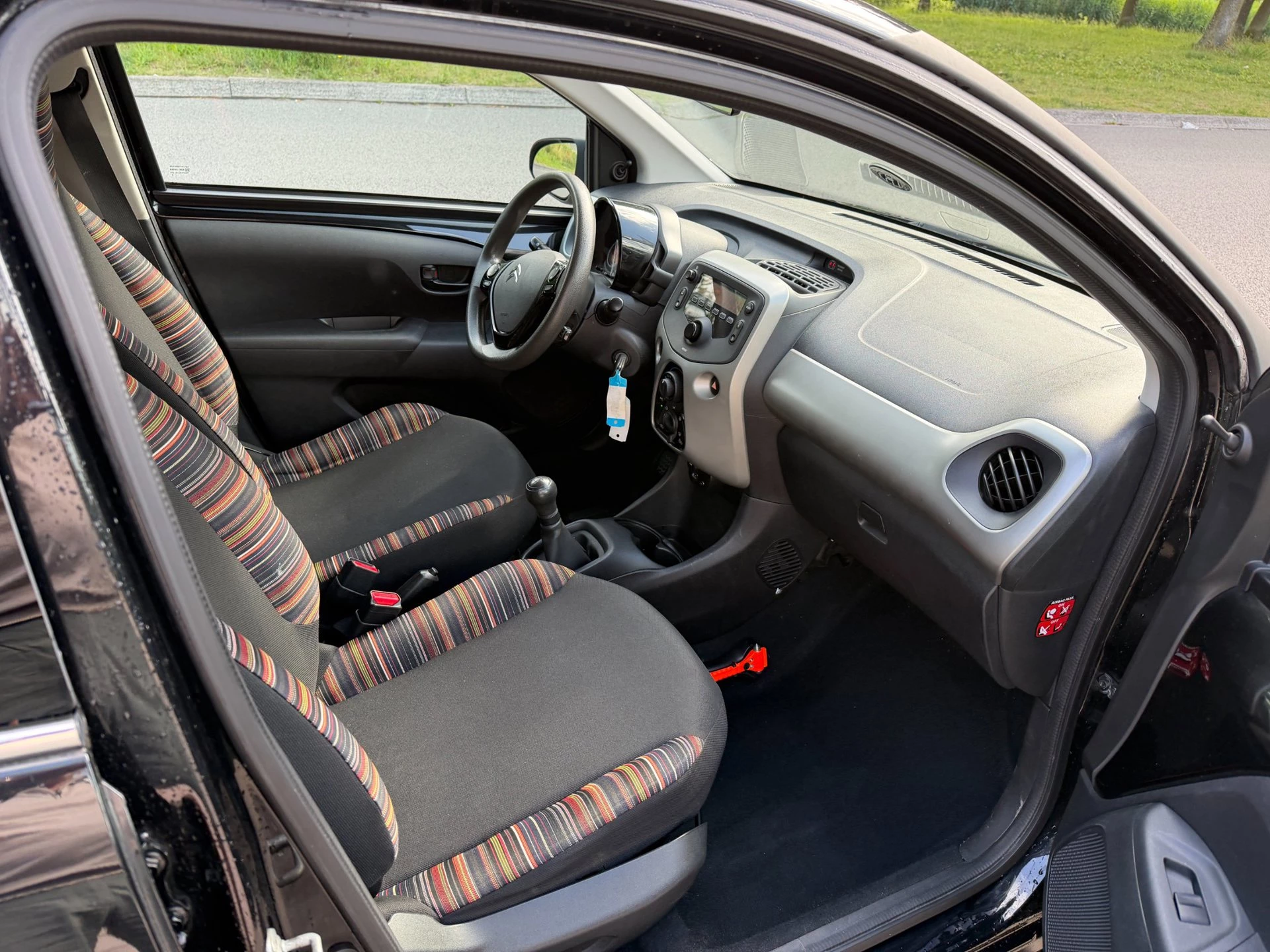 Citroën C1 2014 - 1.0 e-VTi Feel nw model ,5 deurs ,airco,stuurbekr,apk afbeelding 5