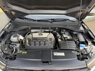 Volkswagen T-Roc 2018 - 2.0 TSI DSG 190 PK R-Line 4-Motion Pano image 16
