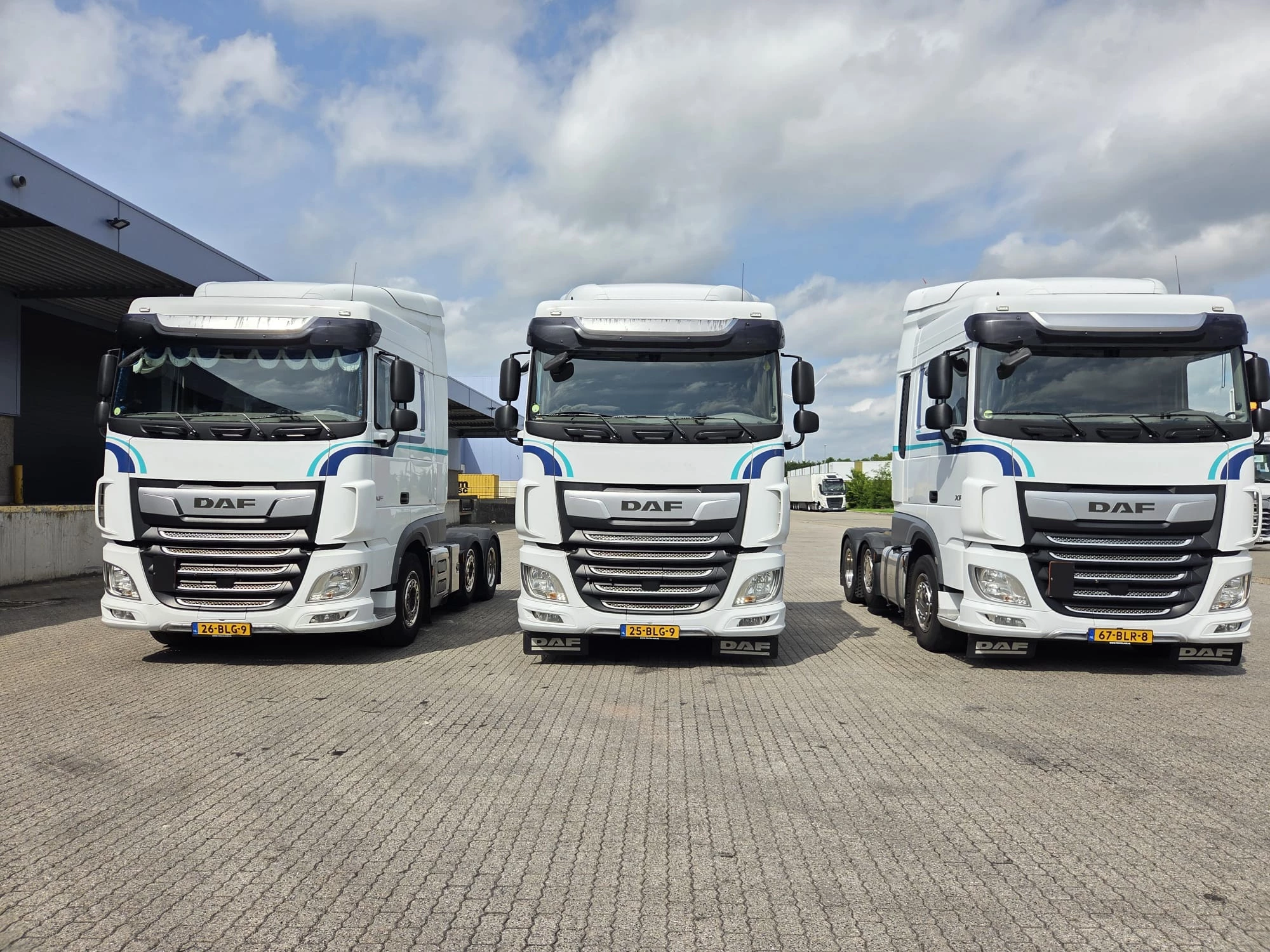 DAF XF 450 2019 - 6X2 NL TRUCK 3 STUKS obrázek 2