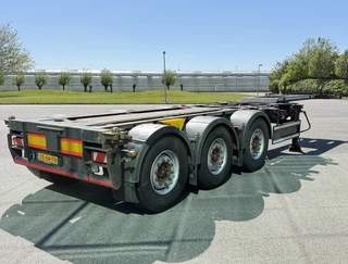 Renders F08FJ3HWSA 2020 - 3DFCST         LIFT AXLE         DISC BRAKES        20-30-40-45 FT.       MIDDEL + BACK SLIDER          NL-TRAILER zdjecie 5