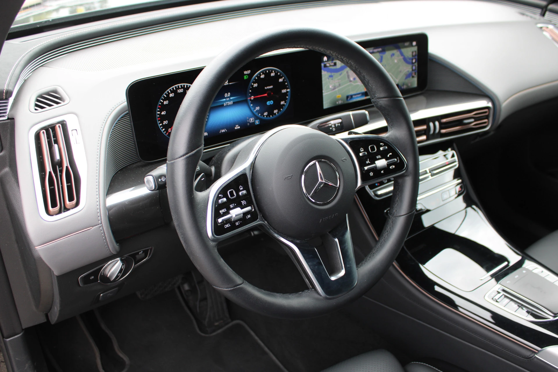 Mercedes-Benz EQC 2023 - 400 4MATIC 80 kWh LEDER KEY-LESS GO CARPLAY afbeelding 17