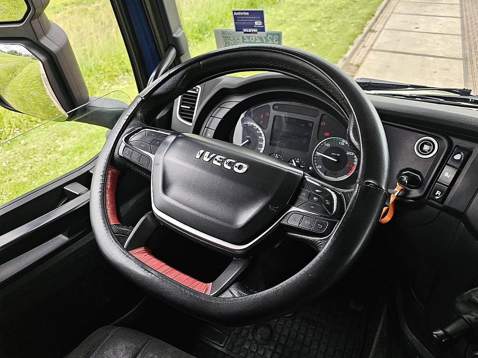 Iveco 2021 - S-WAY AS260S48 immagine 13
