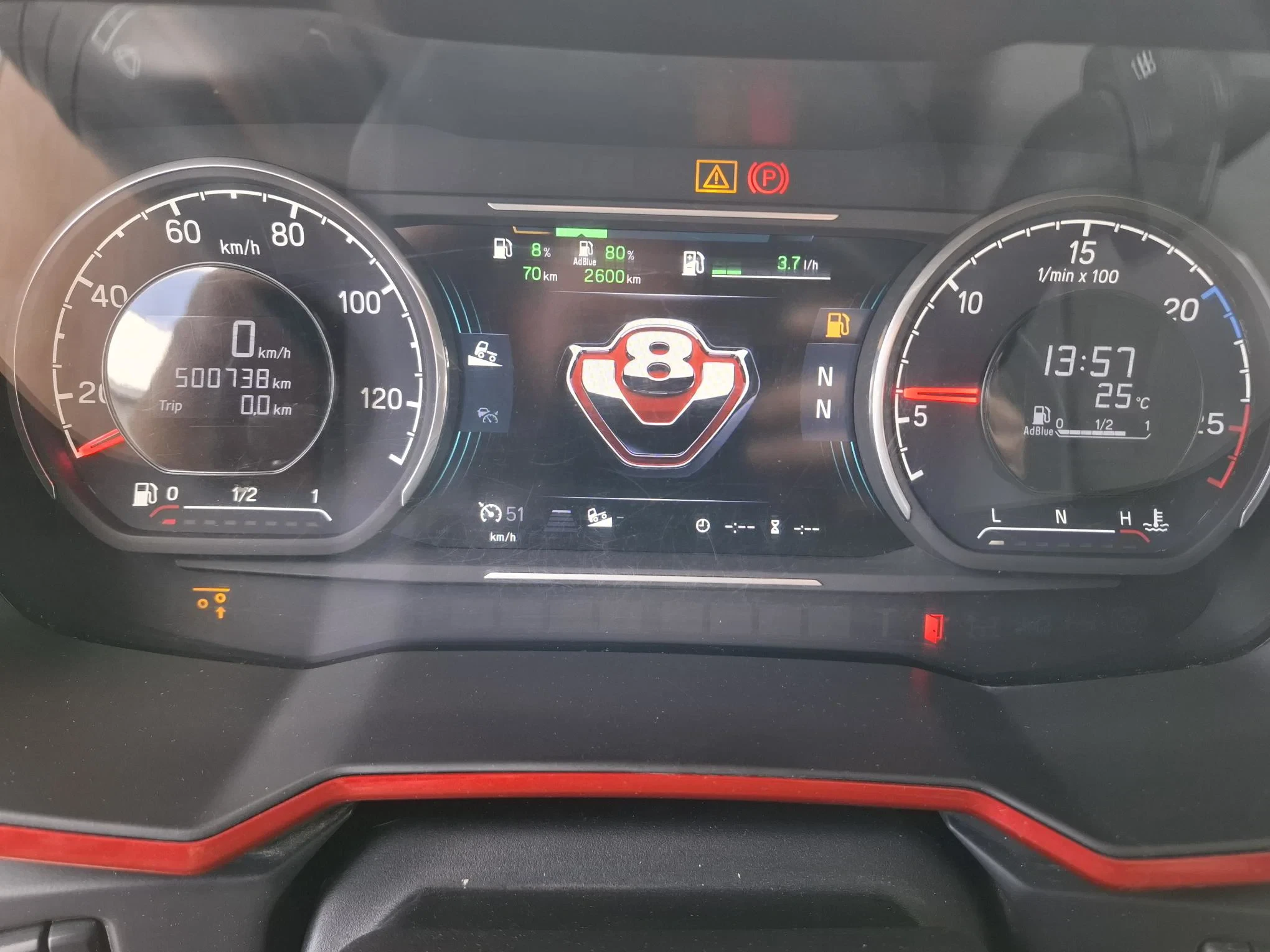 Scania R 2020 - NGS R520 V8 / !!ONLY:500738 KM!! / BOOGIE / RETARDER / HYDRAULICS / LEATHER / NAVI / FRIDGE / LWDS / AUTOMATIC / EURO-6 / 2020 afbeelding 17