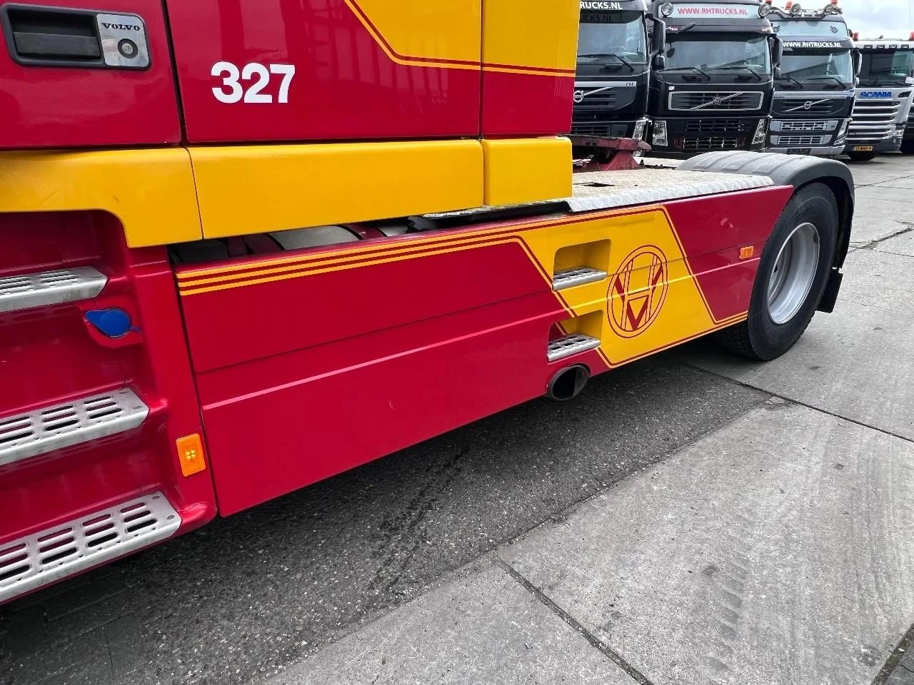 Volvo NH 12.460 2001 afbeelding 2