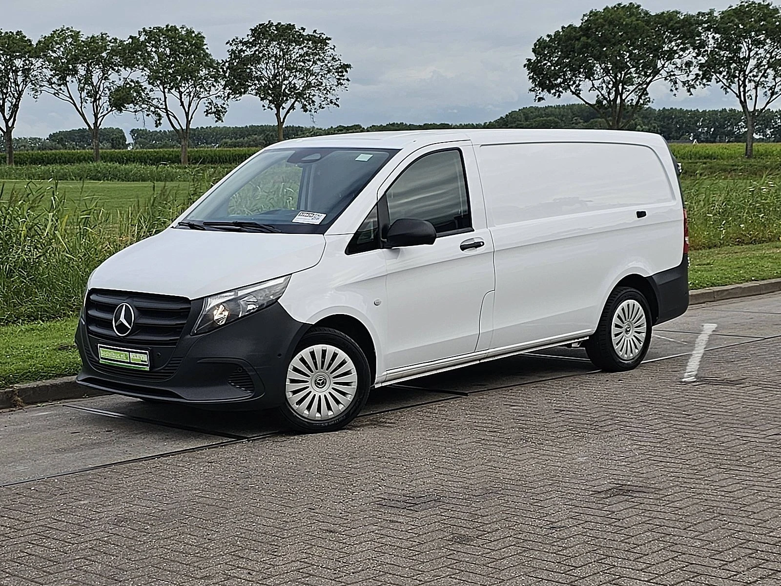 Mercedes-Benz Vito 2024 - 116 image 2