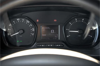 Opel Vivaro 2021 - 2.0 L2H1 | 150 PK | Cruise | Airco | Imperiaal | Trekhaak bild 17