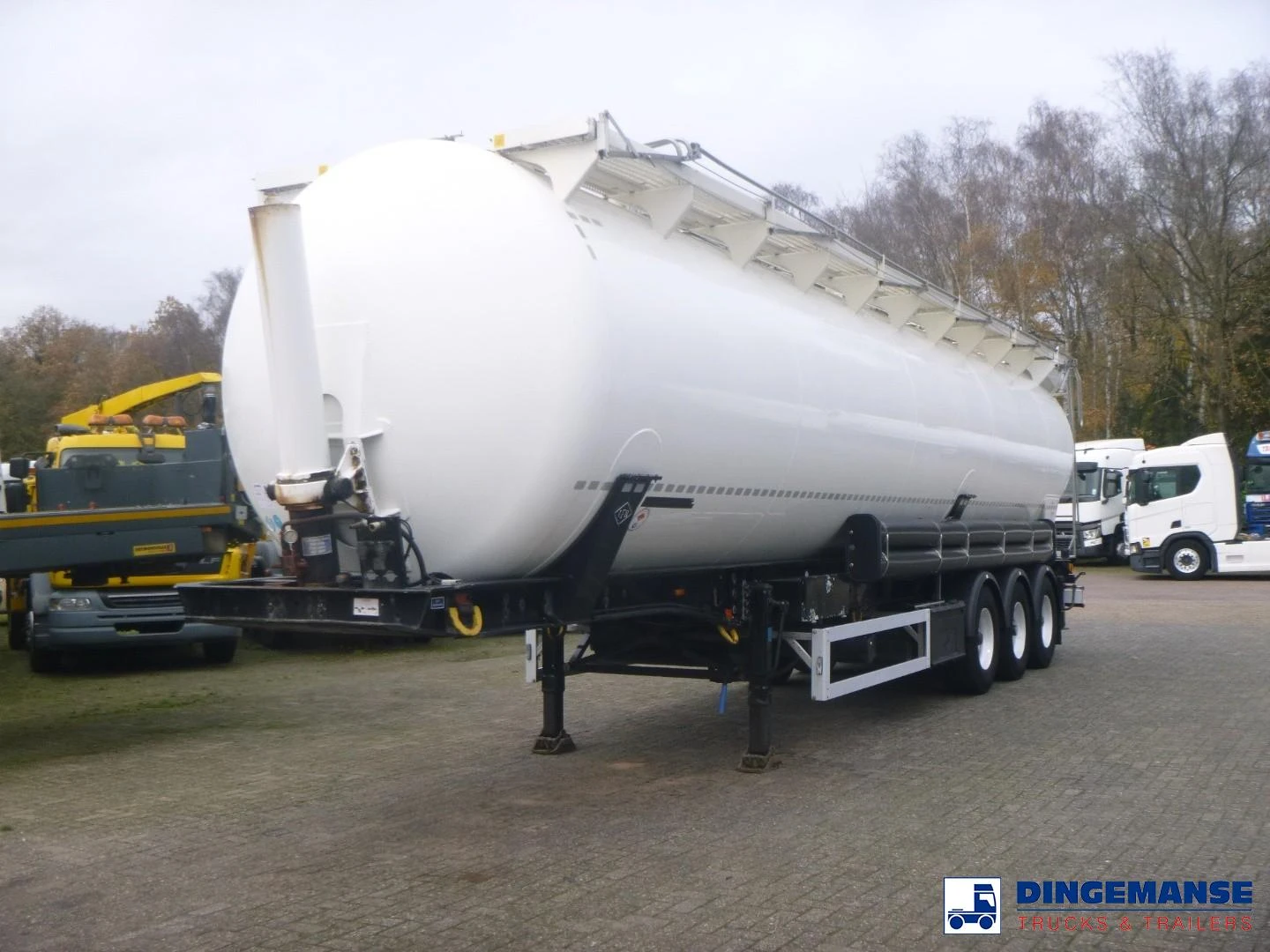 Feldbinder Powder tank alu 63 m3 (tipping) 2015 imagem 1