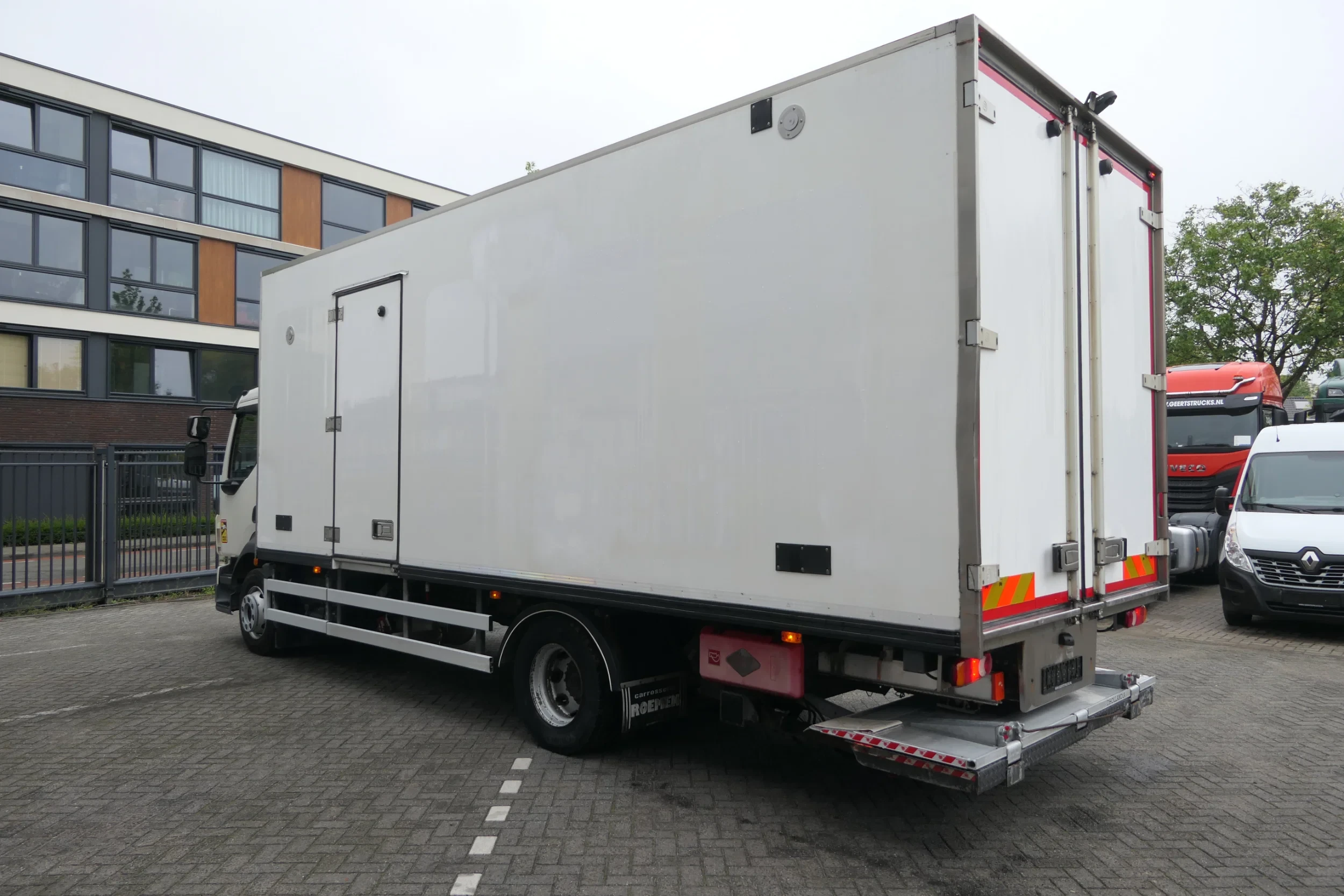 Volvo 240 2013 - FL | Carrier SUPRA 950Mt / Bi-temp | 3 Compartments | 582187Km | 2013 | 12Ton | 6 Cylinder | Dhollandia 1500Kg | TUV/MOT/APK 08-2026 | Luxembourg Truck afbeelding 4