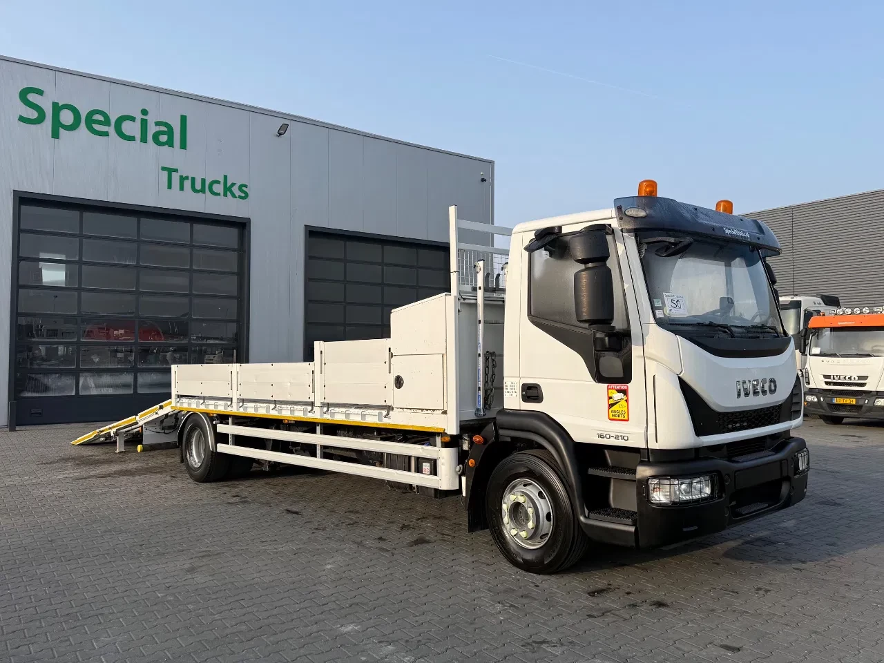 Iveco ML 160 2017 - 210 E6 4x2 Oprijwagen / Machine transporter (Only 111.667km !) afbeelding 1