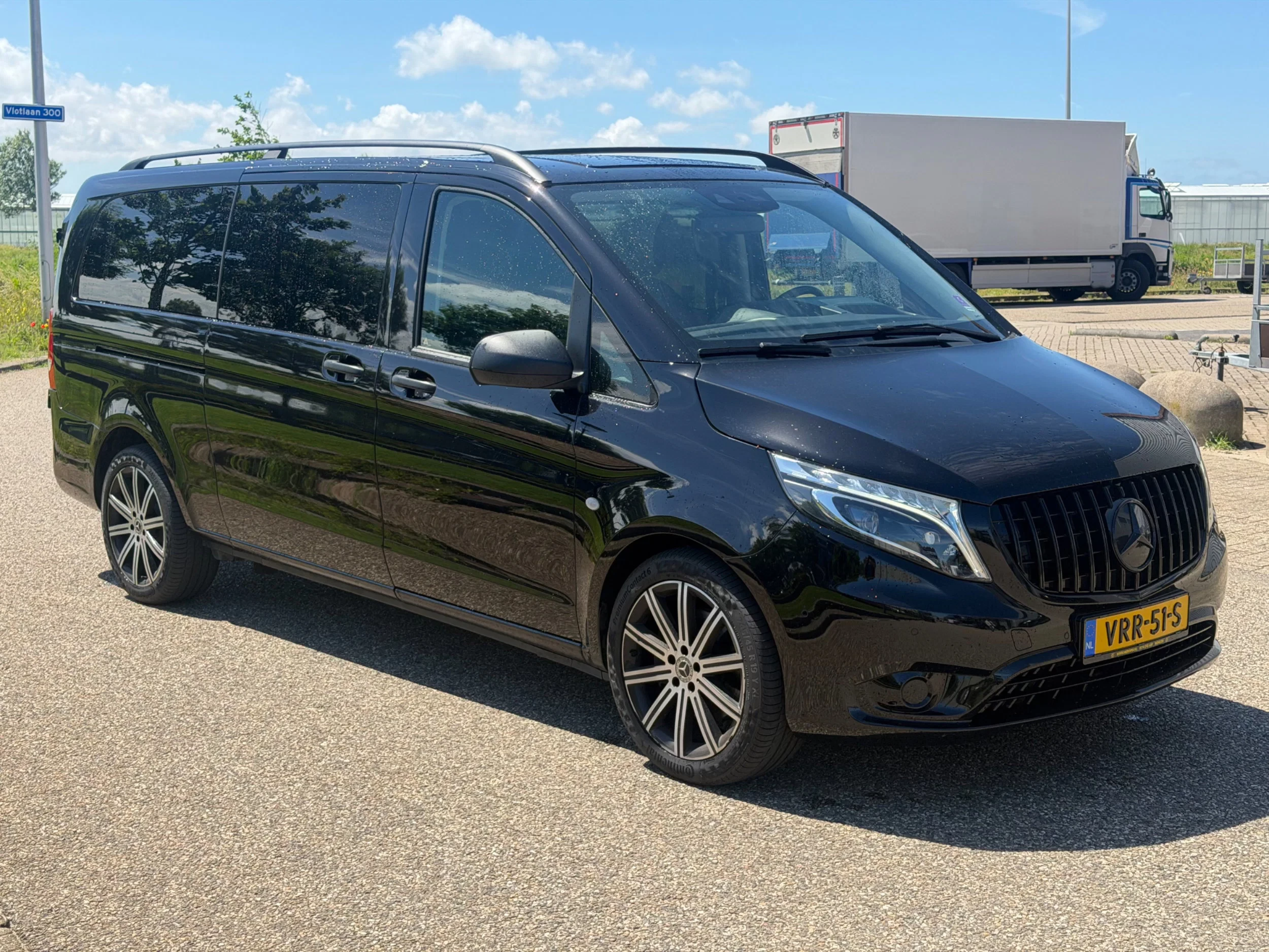 Mercedes-Benz Vito 2022 - TOURER 124CDI Dubbelcabine Dubbelschuifdeur Automaat Airco Navi Cruisecontrol Leder 240PK imagem 3