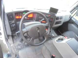 Renault D 2020 - 210 FRIGO MANUAL GEARBOX zdjecie 8