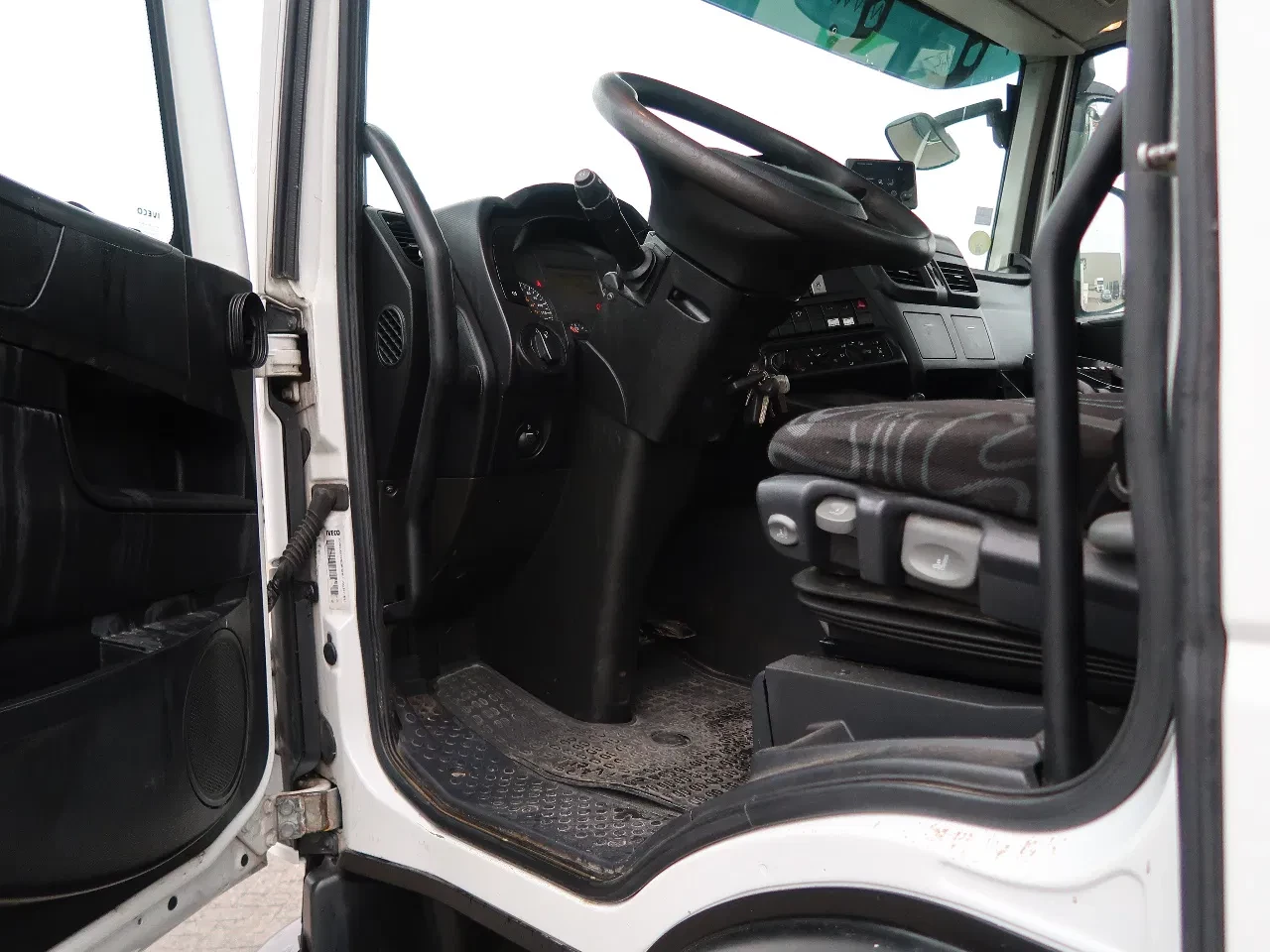 Iveco Trakker 2016 - 410 6x4 Euro 6 Full Steel, Palfinger 20001 K TOP! obrázek 16