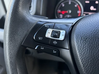 Volkswagen Crafter 2019 - 2.0 TDI 102 PK / PICK UP / 1e EIG. / TREKHAAK / AIRCO / OPEN LAADBAK / 2.500 KG AHG / 3-ZITS / APPLE CARPLAY image 12