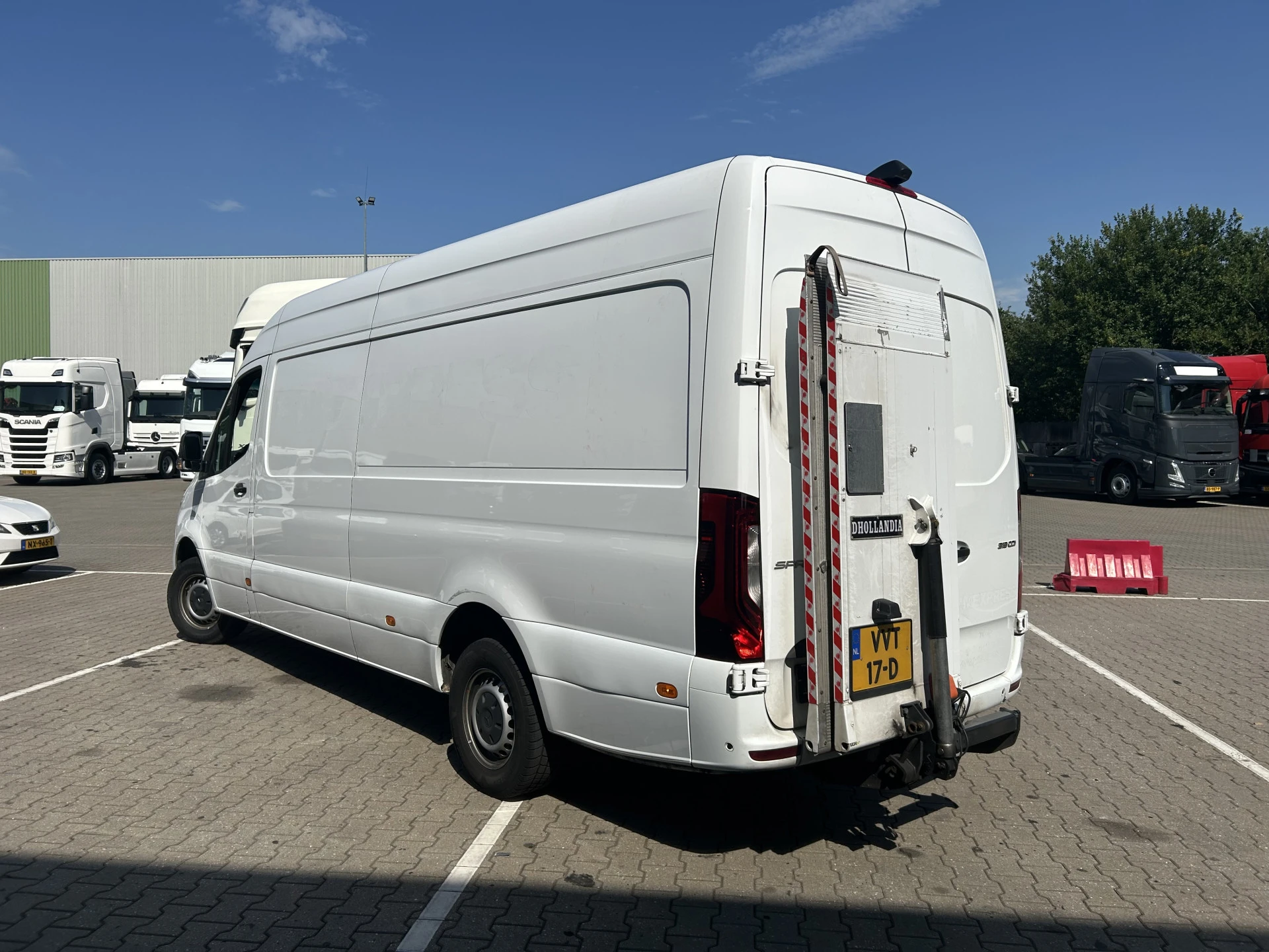 Mercedes-Benz Sprinter 2023 - 319 1.9 CDI Bild 26