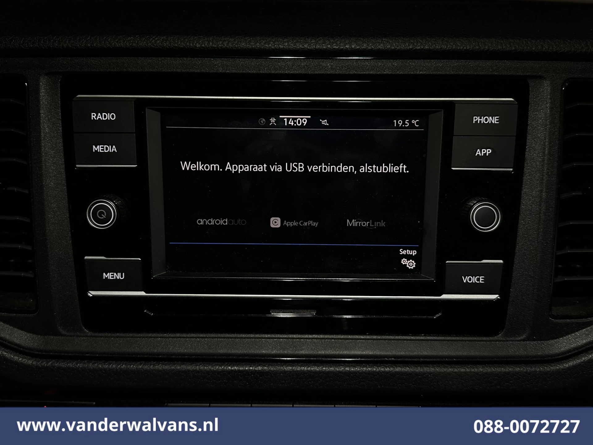 Volkswagen Crafter 2022 - 2.0 TDI 141pk L3H3 L2H2 Euro6 Airco | Camera | Apple Carplay | Cruisecontrol | Chauffeursstoel obrázek 3