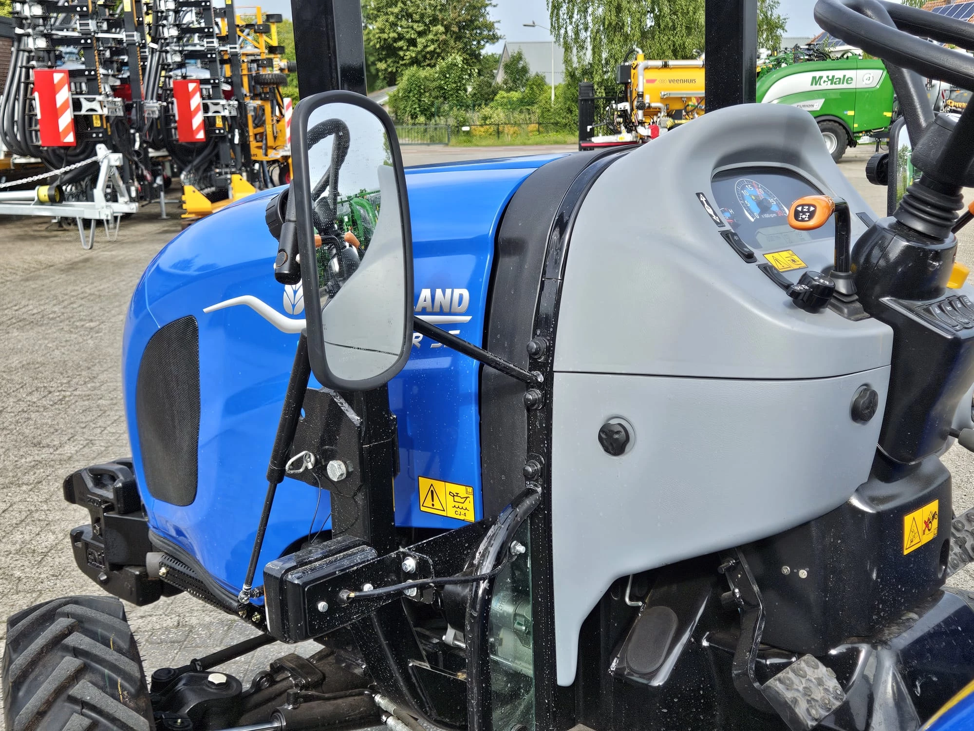 New Holland 2022 - Boomer 35 image 20
