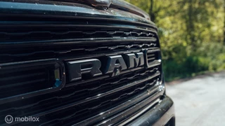 Dodge Ram 1500 2021 - Limited Crew Cab 4x4 zdjecie 4