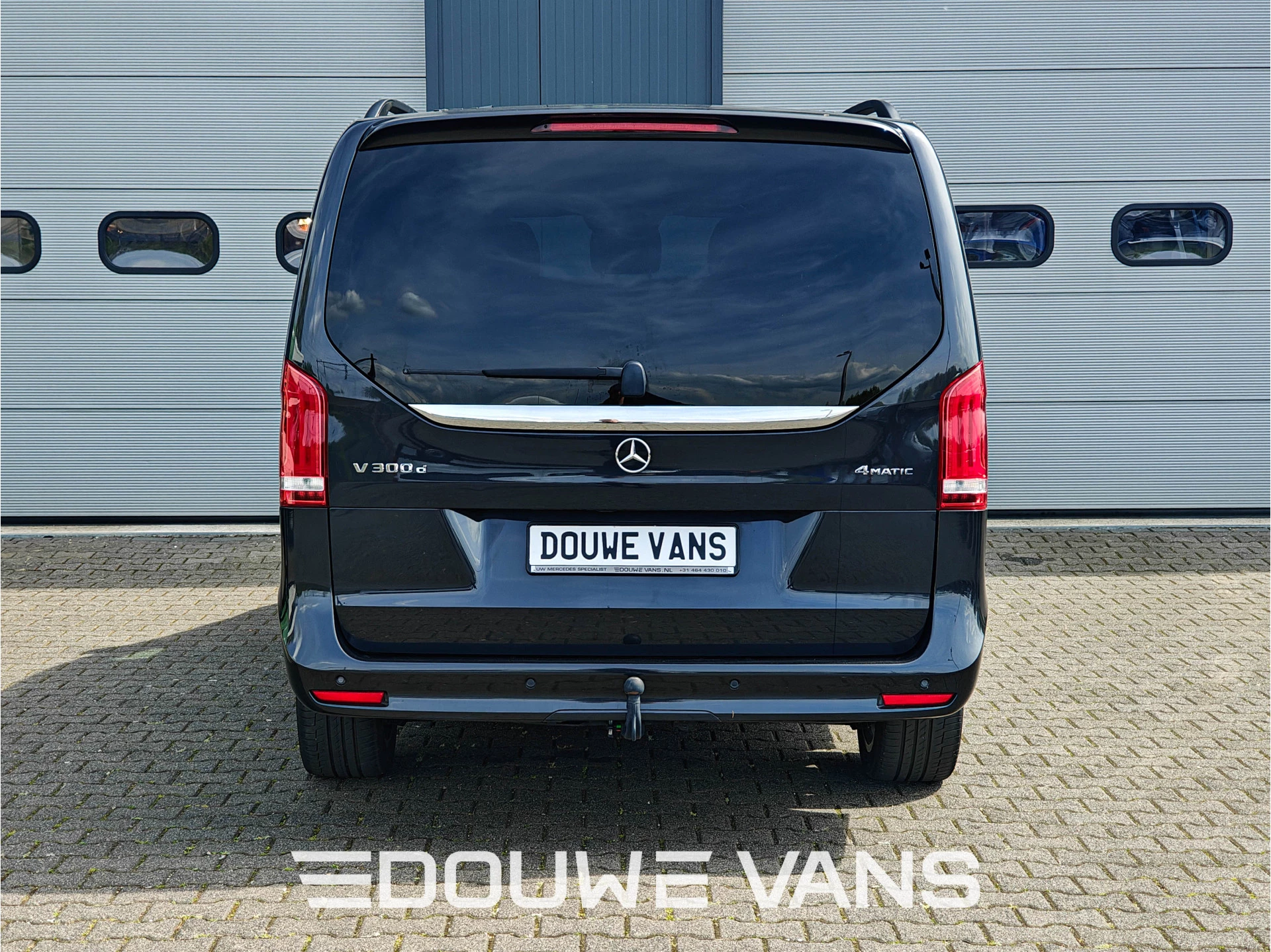 Mercedes-Benz V-Class 2023 - V300 L2 4MATIC AMG LED Lang DAB 239PK Night Pakket Bild 6