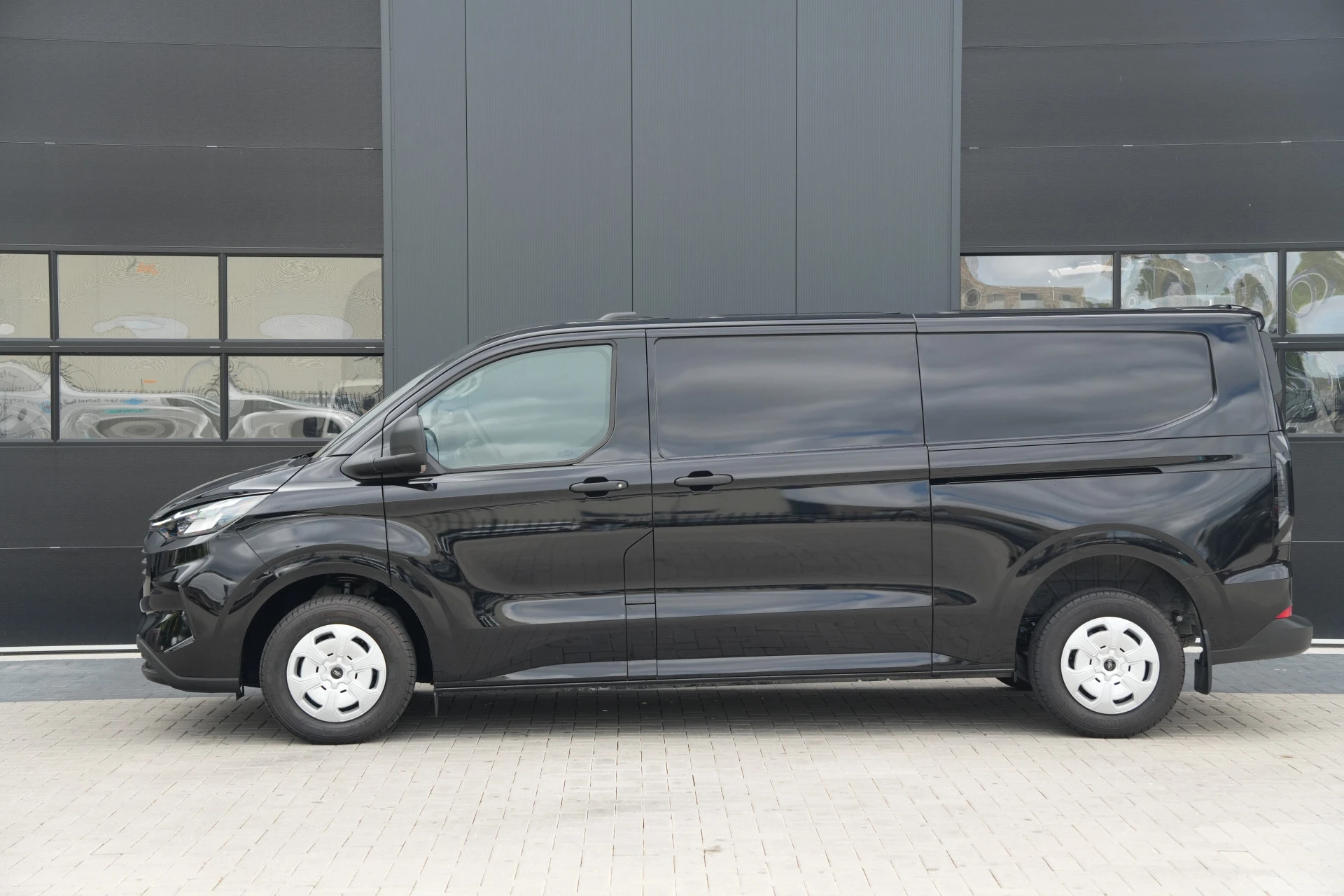 Ford Transit Custom 2025 - 320 2.0 TDCI L2H1 Trend 136pk - INCLUSIEF BPM - 2x Schuif - Achterklep - LED - Carplay - Stoelverwarming - Rijklaar imagen 10