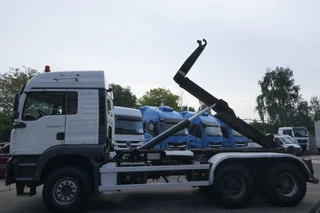 MAN TGA 2005 - 26.460 | Hooklift VDL 25Ton | 6X4 | 754023Km | 2005 | Full Spring | Sleep Cab. | Stand Klima | Belgium Truck bild 8