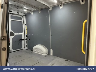 Volkswagen Crafter 2021 - 2.0 TDI 141pk L3H3 L2H2 Euro6 Airco | Navigatie | Apple Carplay | Chauffeursstoel obrazek 12