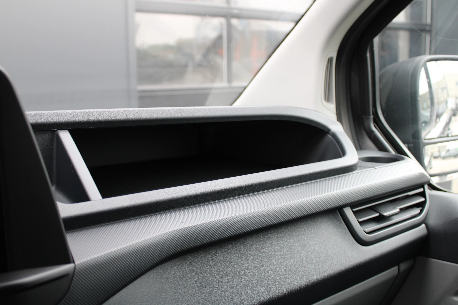 Ford Transit Custom 2024 - 320 2.0 TDCI L2H1 Trend 136pk - Carplay - Android - LED koplampen - Stoelverwarming - 70l tank - Rijklaar obrázek 29