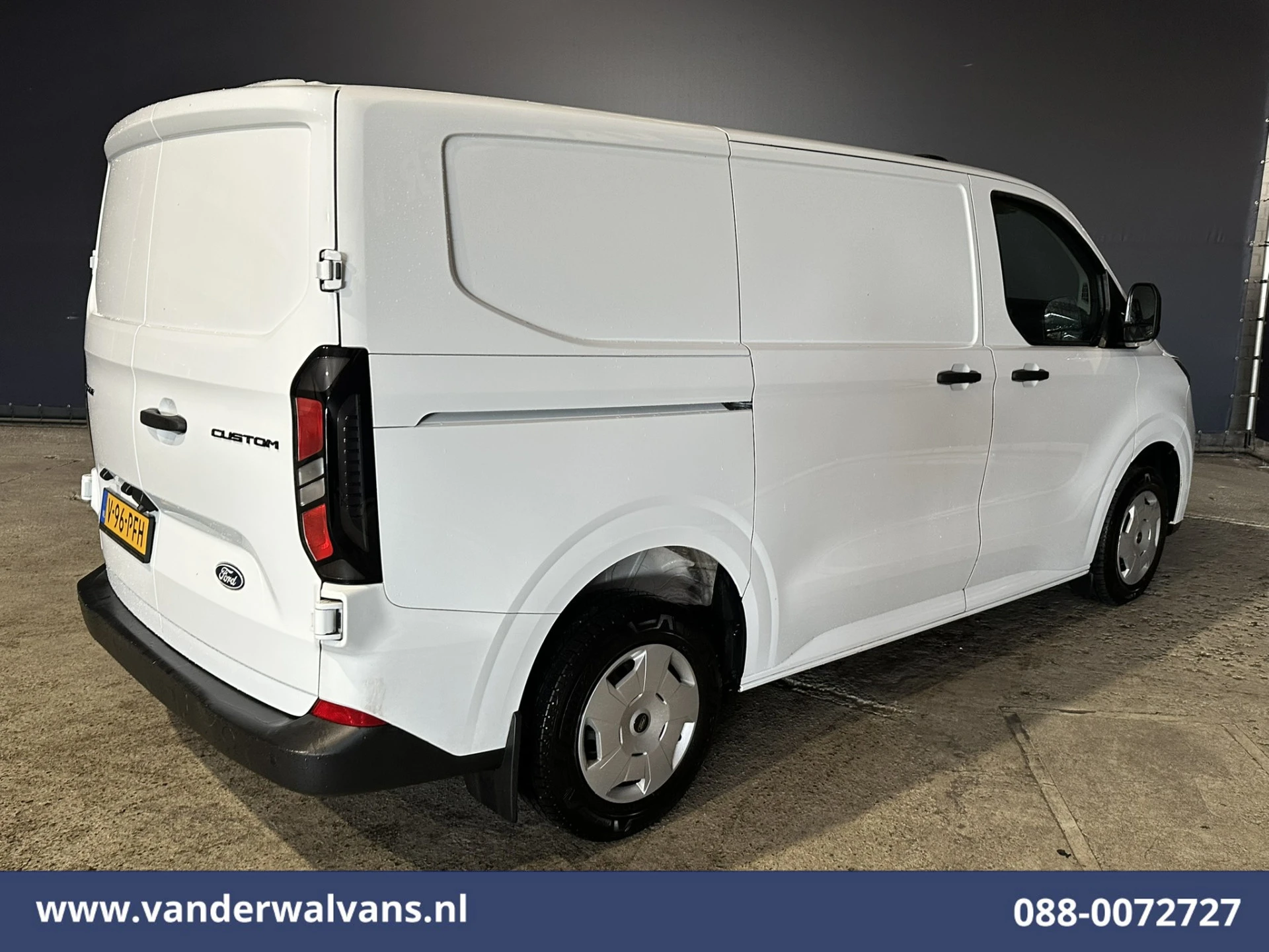 Ford Transit Custom 2024 - 2.0 TDCI 111pk L1H1 Euro6 Airco | Camera | Apple Carplay | LED | Cruisecontrol Bild 10
