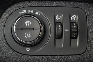 Opel Combo 2021 - 1.5 D L2H1 | 1e Eigenaar | Cruise | PDC | Airco | Trekhaak image 23