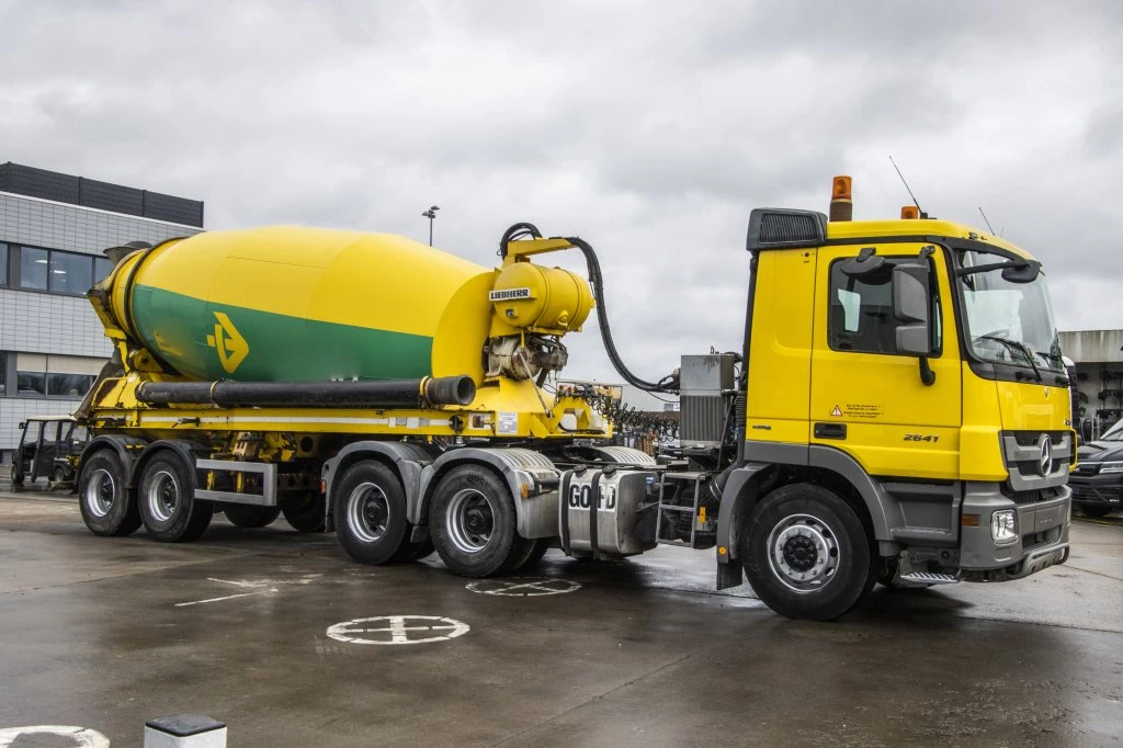 Liebherr 2009 - LIEBHERR BETON MIXER/MALAXEUR/MISCHER-12M³ image 3