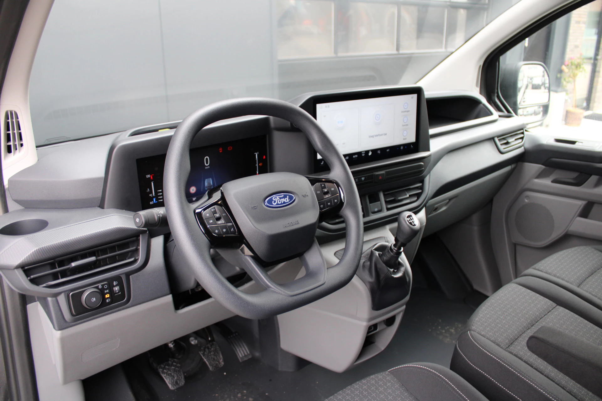 Ford Transit Custom 2024 - 320 2.0 TDCI L2H1 Trend 136pk - Carplay - Android - LED koplampen - Stoelverwarming - 70l tank - Rijklaar obrázek 2