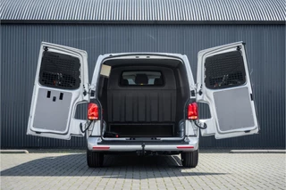 Volkswagen Transporter 2021 - T6.1 2.0 TDI L2H1 | BULLI | 150 PK | Automaat | LED | Camera | Carplay | PDC | Zijschuifdeur L+R zdjecie 10